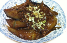 酱茄子怎么做,东北风味，酱香浓郁，做法简单