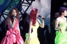 she上海演唱会2013,重温青春，共赴永恒之夜